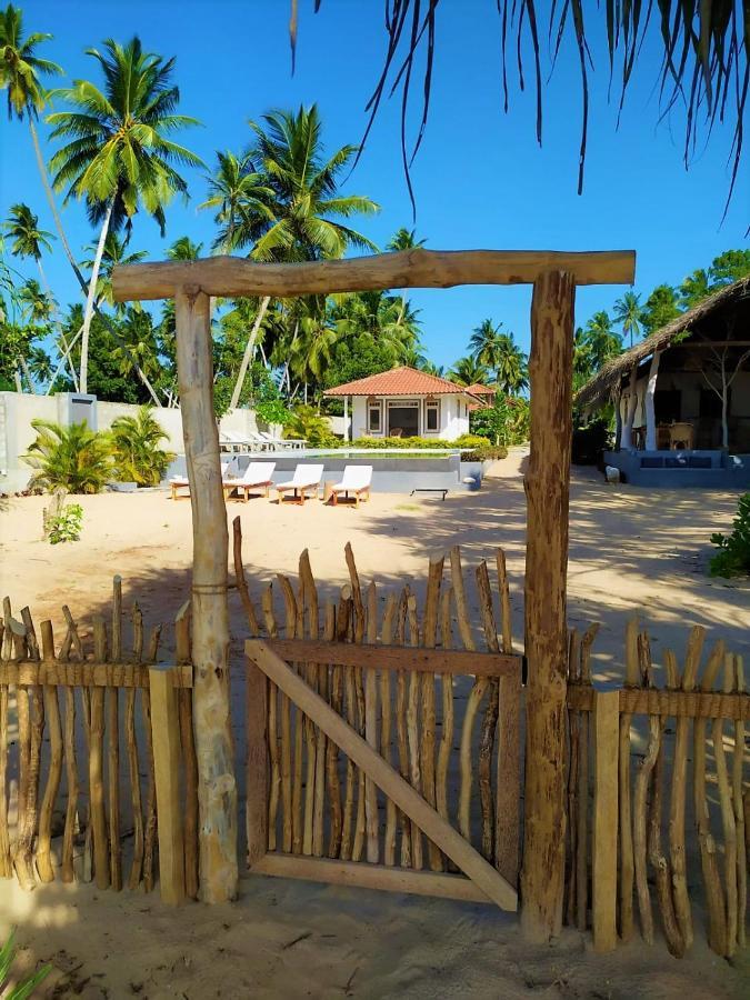 Sleeping Elephant Beach Resort Tangalle Dış mekan fotoğraf