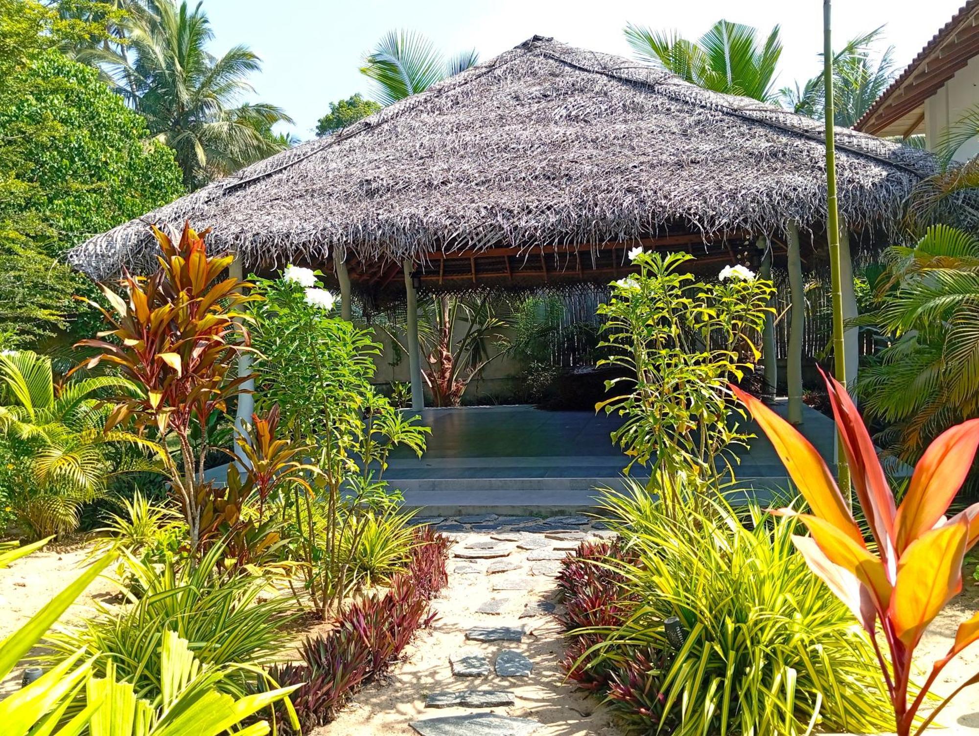 Sleeping Elephant Beach Resort Tangalle Dış mekan fotoğraf