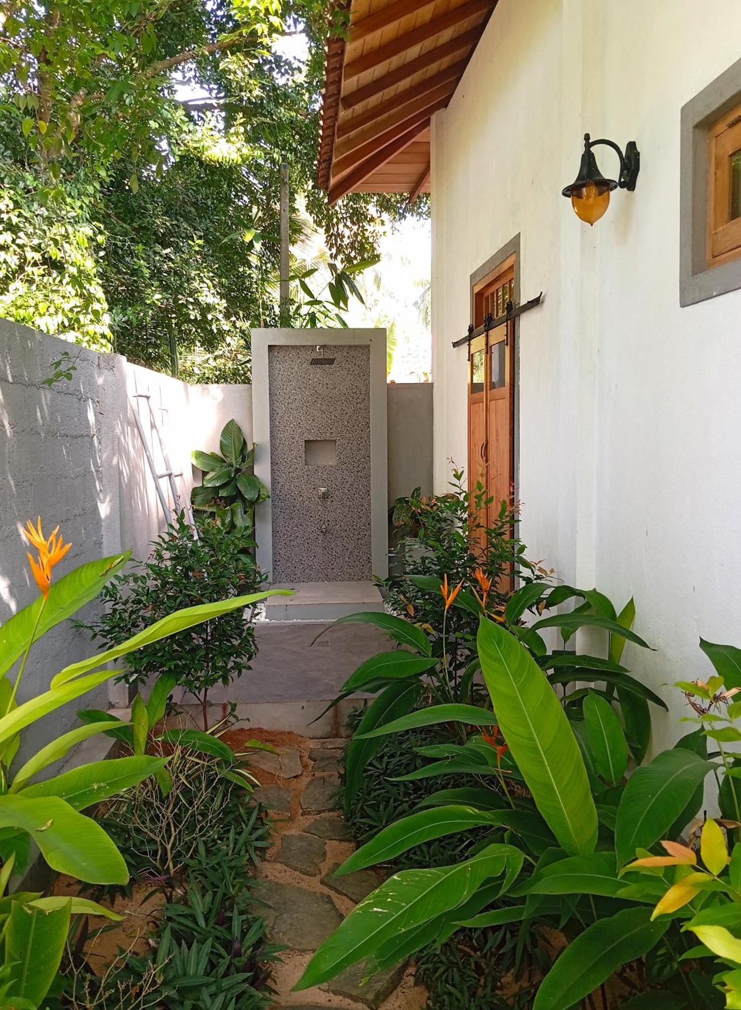 Sleeping Elephant Beach Resort Tangalle Oda fotoğraf
