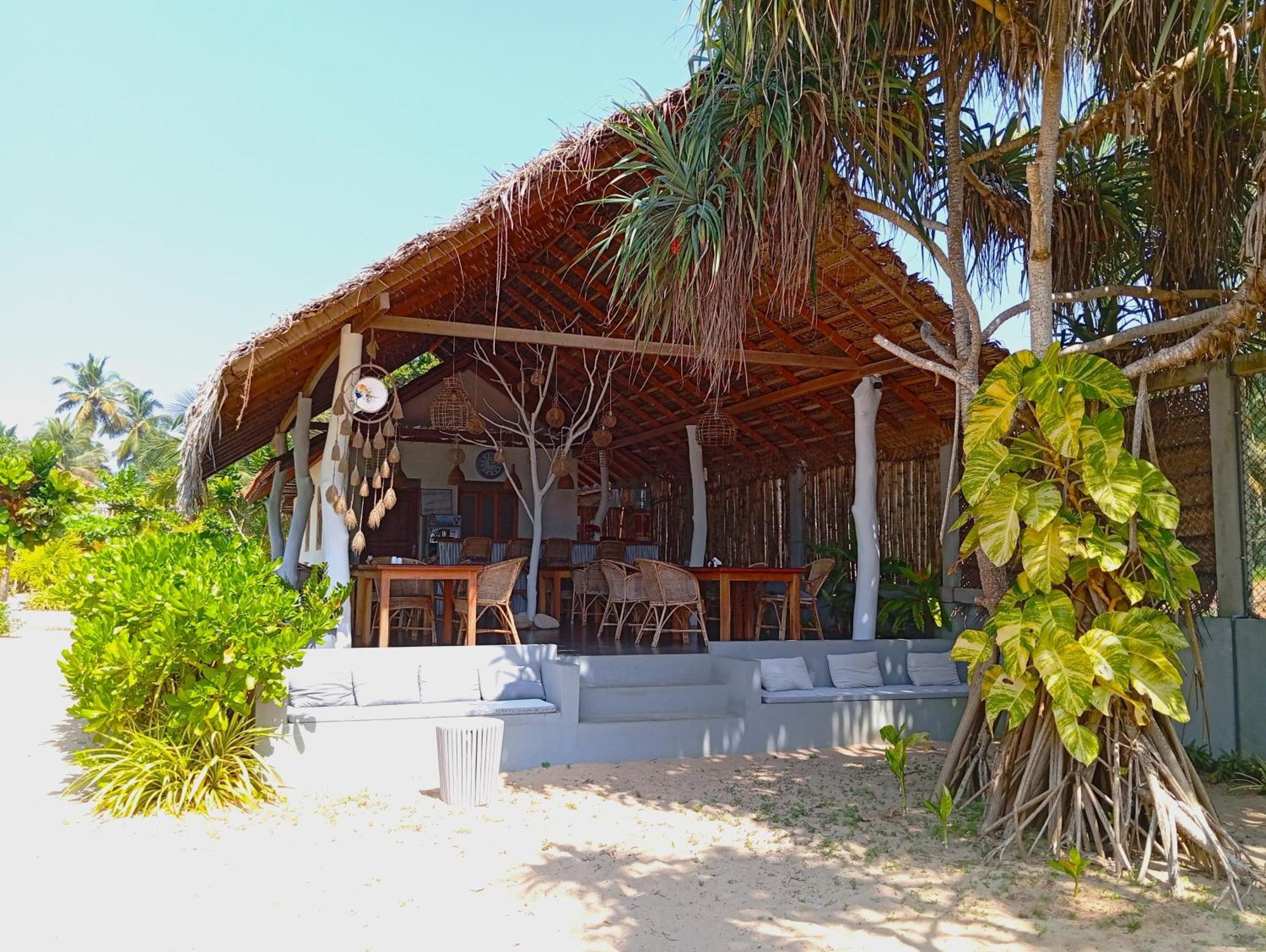 Sleeping Elephant Beach Resort Tangalle Dış mekan fotoğraf